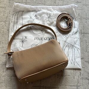 Pixie Mood Vegan Ella Shoulder Bag Large in Latte